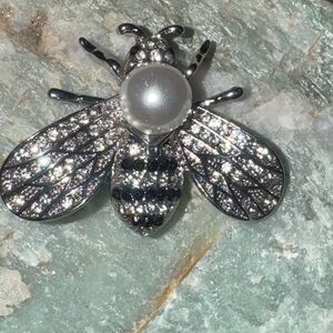 Silver-Tone Bee Brooch with Crystal Wings & Pearl Accent